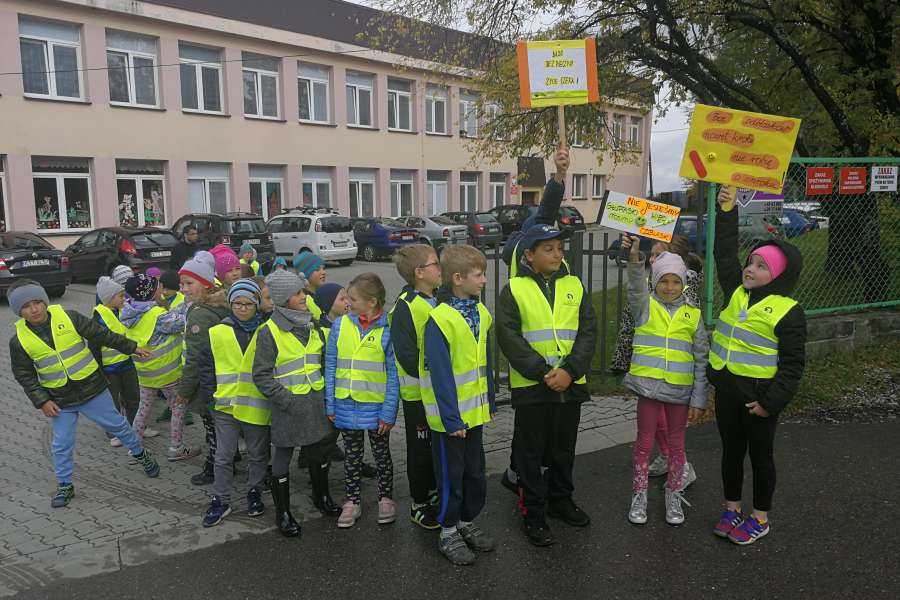 Spotkanie z policją -odblaskowa szkoła1-3