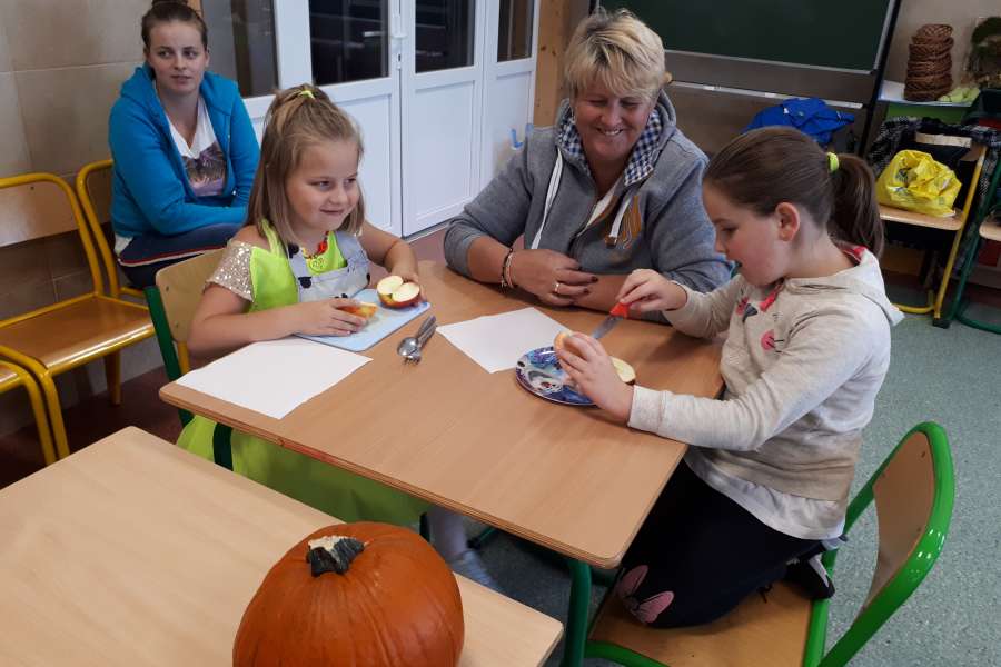 OWOCE ZDROWE I KOLOROWE