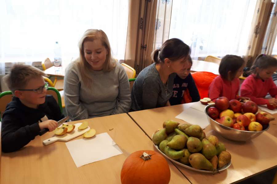 OWOCE ZDROWE I KOLOROWE