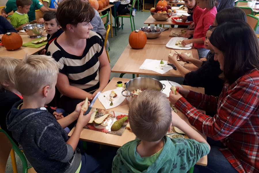 OWOCE ZDROWE I KOLOROWE