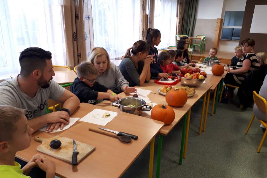 OWOCE ZDROWE I KOLOROWE