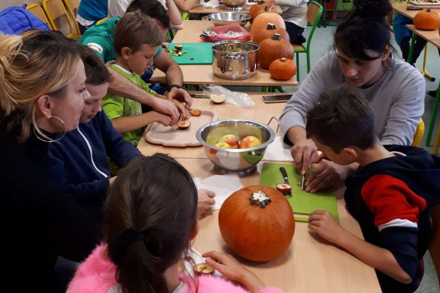 OWOCE ZDROWE I KOLOROWE