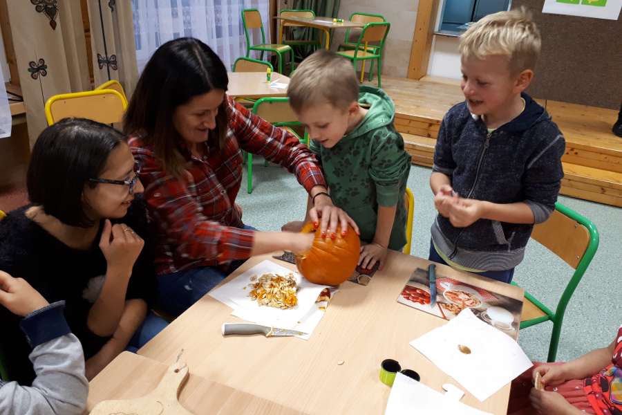 OWOCE ZDROWE I KOLOROWE