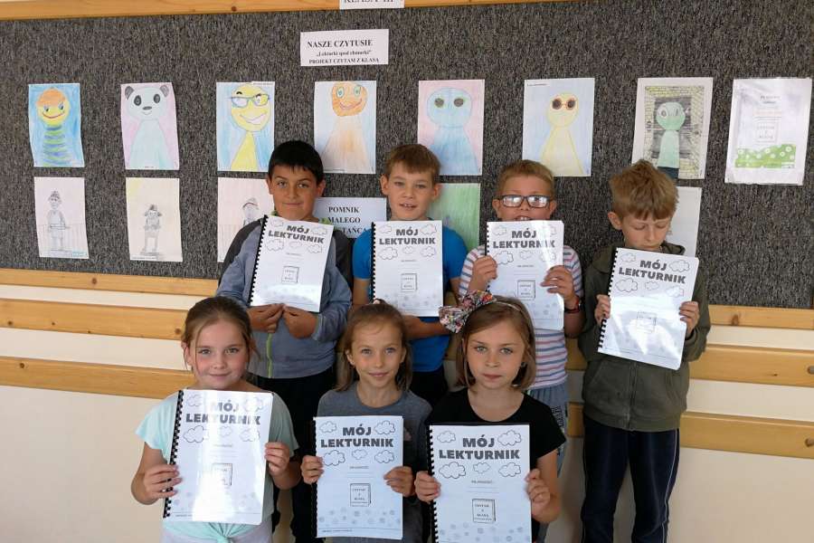 "Czytam z Klasą - Fikuśne lekturki spod chmurki"