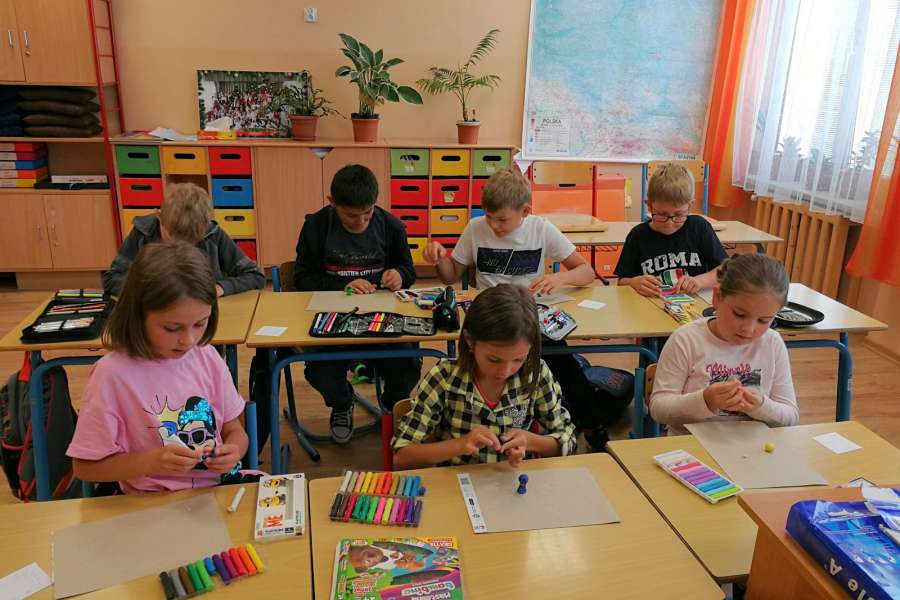 "Czytam z Klasą - Fikuśne lekturki spod chmurki"