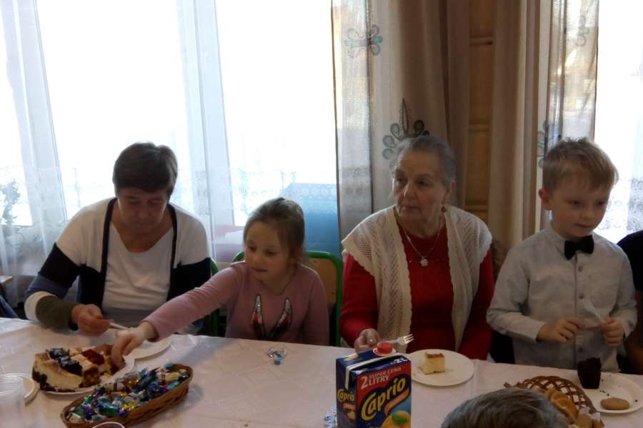 DZIEŃ BABCI I DZIADKA W ODDZIALE PRZEDSZKOLNYM