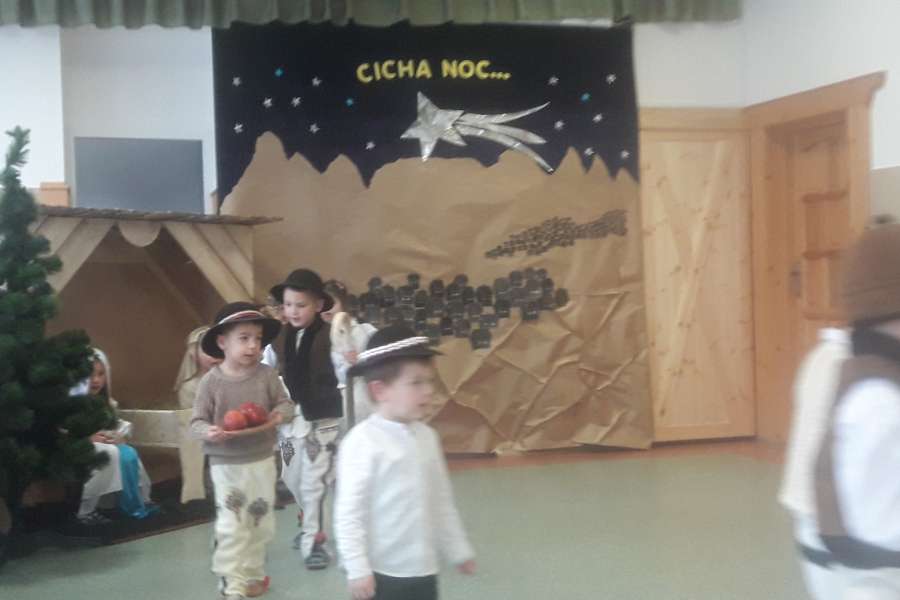 Jasełka w wykonaniu Krasnoludków i Smerfów