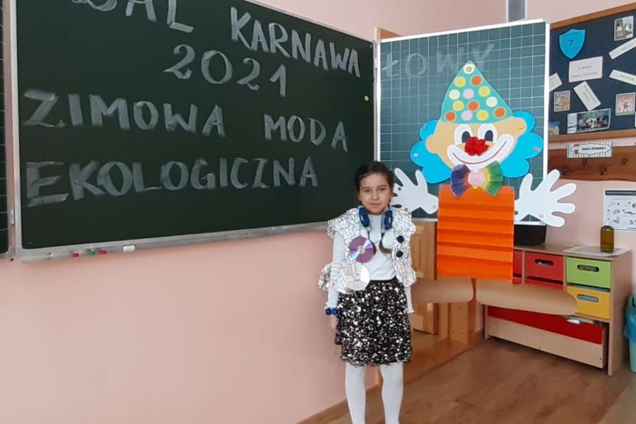 ZABAWA KARNAWAŁOWA UCZNIÓW KLASY 2- 1 II 2021