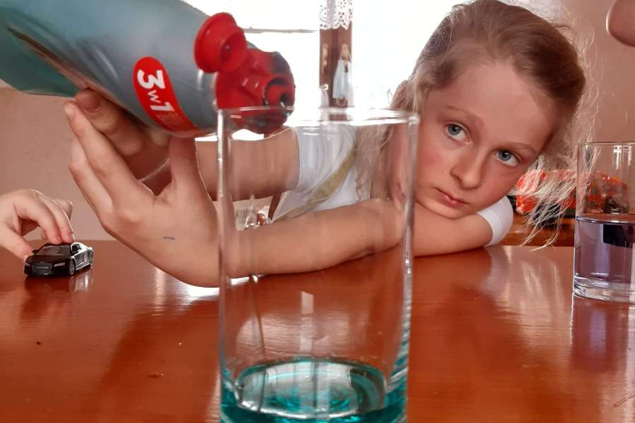 DZIEŃ EKSPERYMENTÓW W KLASIE 2