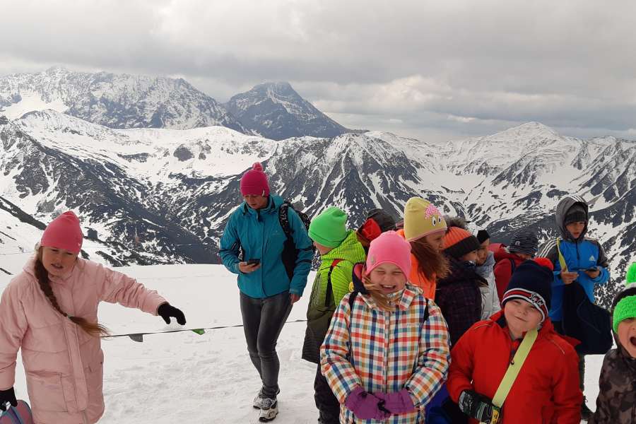 WYCIECZKA UCZNIÓW KLASY 2 NA KASPROWY WIERCH