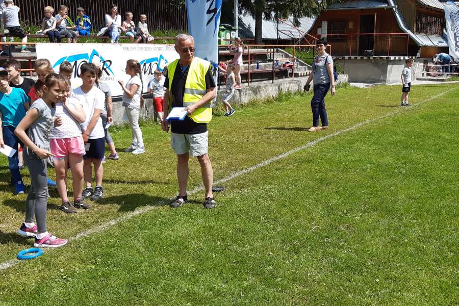 TURNIEJ ZABAW SPORTOWYCH DLA UCZNIÓW KLAS 1-3