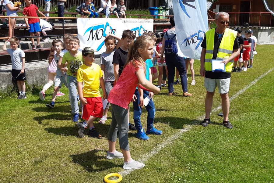 TURNIEJ ZABAW SPORTOWYCH DLA UCZNIÓW KLAS 1-3
