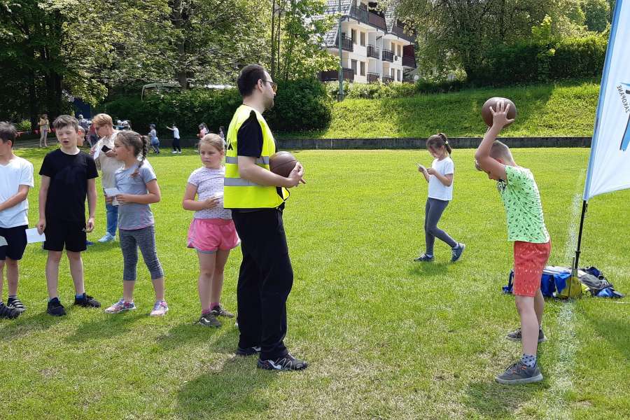 TURNIEJ ZABAW SPORTOWYCH DLA UCZNIÓW KLAS 1-3