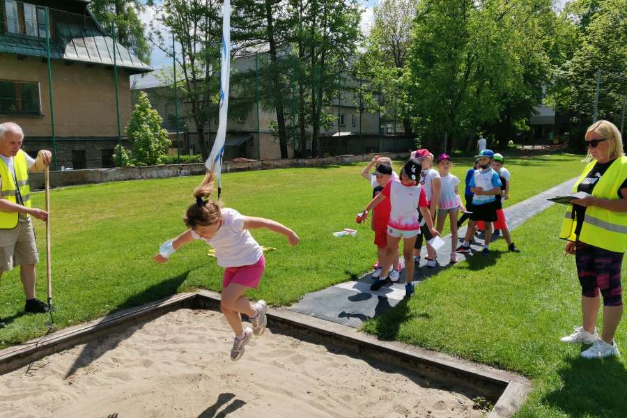 TURNIEJ ZABAW SPORTOWYCH DLA UCZNIÓW KLAS 1-3