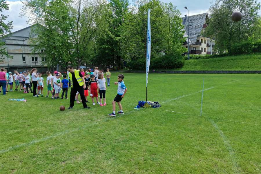 TURNIEJ ZABAW SPORTOWYCH DLA UCZNIÓW KLAS 1-3