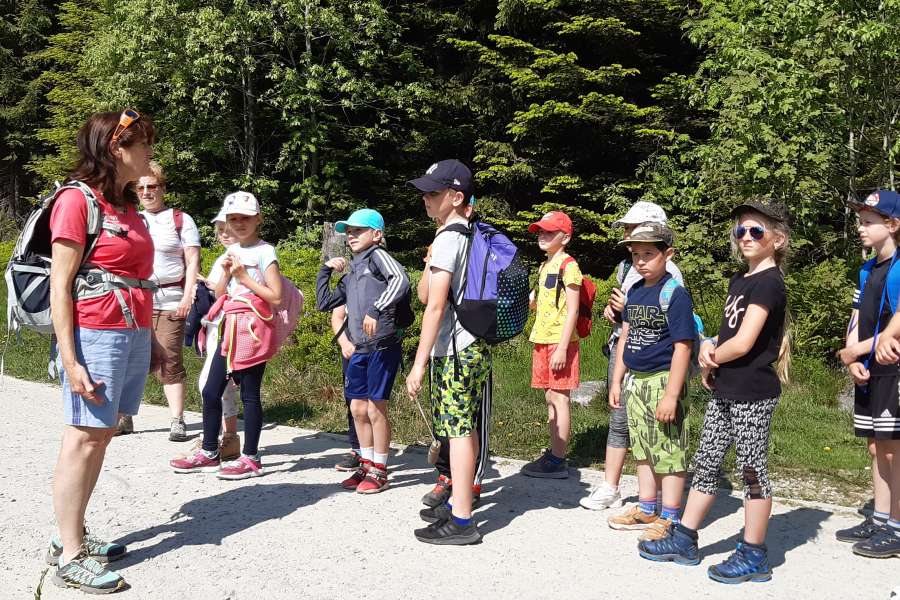 WYCIECZKA KLASY 2 NA RUSINOWĄ POLANĘ I WIKTORÓWKI