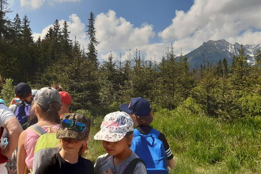 WYCIECZKA KLASY 2 NA RUSINOWĄ POLANĘ I WIKTORÓWKI