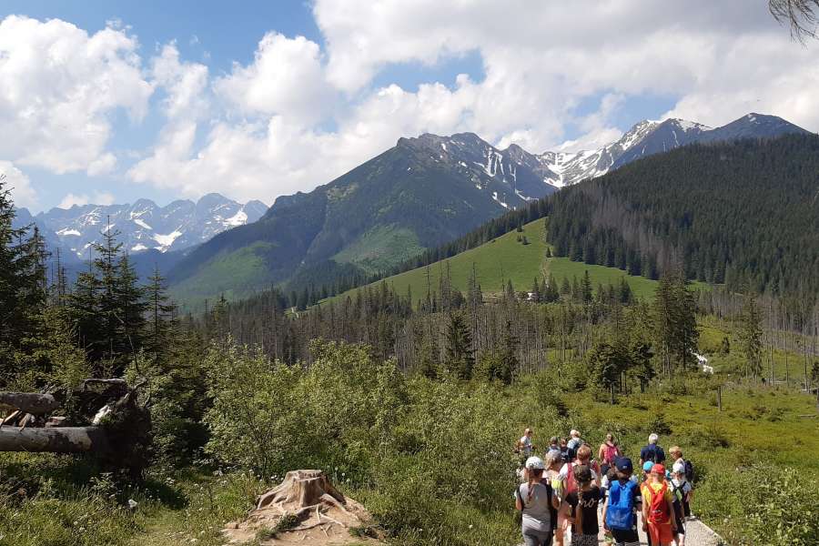 WYCIECZKA KLASY 2 NA RUSINOWĄ POLANĘ I WIKTORÓWKI