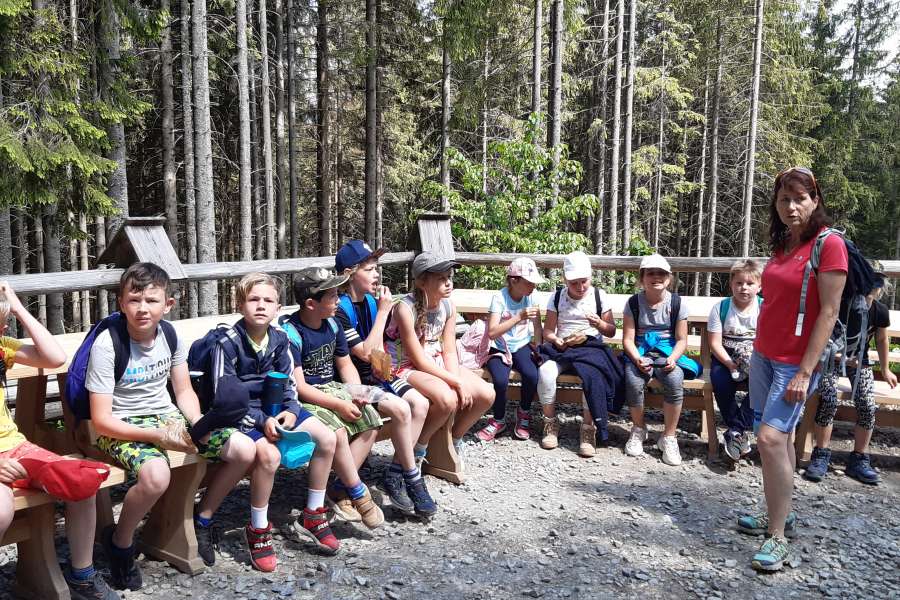 WYCIECZKA KLASY 2 NA RUSINOWĄ POLANĘ I WIKTORÓWKI