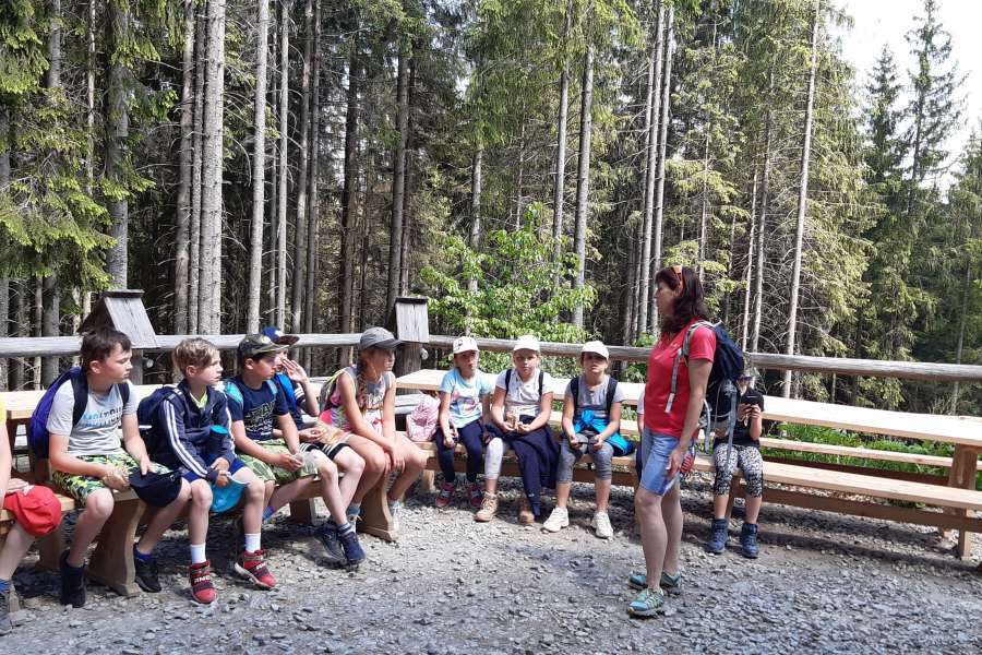 WYCIECZKA KLASY 2 NA RUSINOWĄ POLANĘ I WIKTORÓWKI