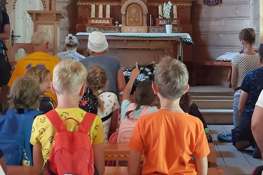 WYCIECZKA KLASY 2 NA RUSINOWĄ POLANĘ I WIKTORÓWKI