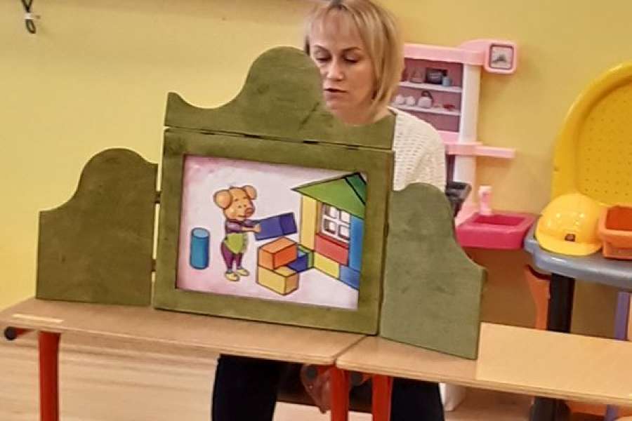 Teatrzyk Kamishibai w przedszkolu