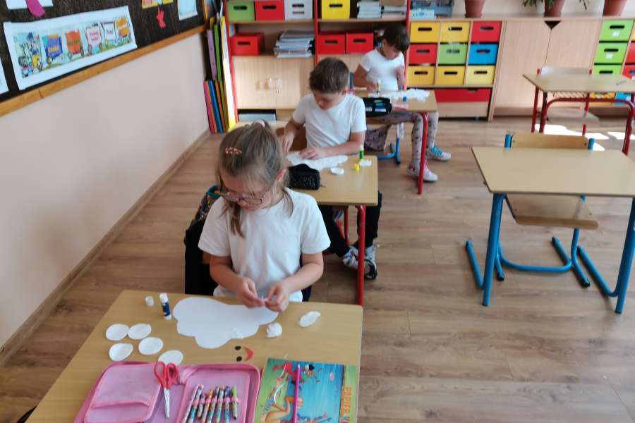 Klasa 2 w gotowości do realizacji projektu.