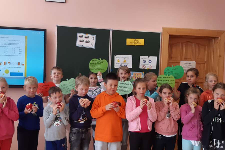 28 WRZEŚNIA ŚWIATOWY DZIEŃ JABŁKA