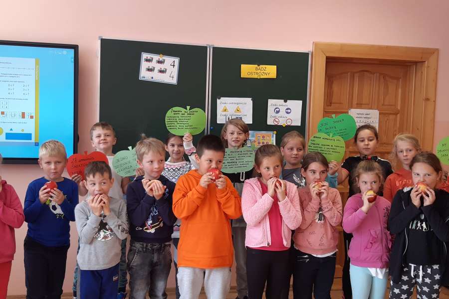 28 WRZEŚNIA ŚWIATOWY DZIEŃ JABŁKA