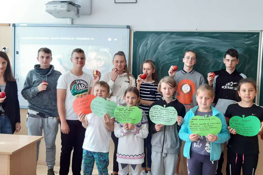 28 WRZEŚNIA ŚWIATOWY DZIEŃ JABŁKA