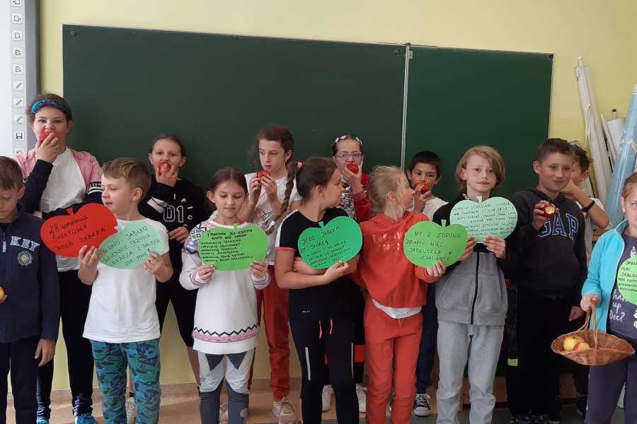 28 WRZEŚNIA ŚWIATOWY DZIEŃ JABŁKA