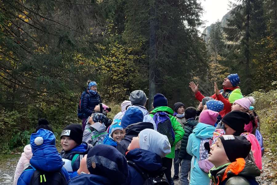 JESIENNA WYCIECZKA DO DOLINY KOŚCIELISKIEJ UCZNIÓW KLASY 2 i 3