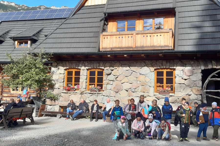 JESIENNA WYCIECZKA DO DOLINY KOŚCIELISKIEJ UCZNIÓW KLASY 2 i 3