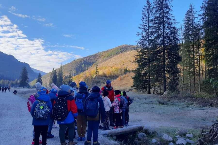 JESIENNA WYCIECZKA DO DOLINY KOŚCIELISKIEJ UCZNIÓW KLASY 2 i 3