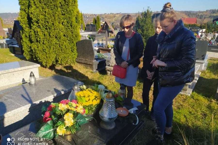 NASZA SZKOŁA  RÓWNIEŻ PAMIĘTA!