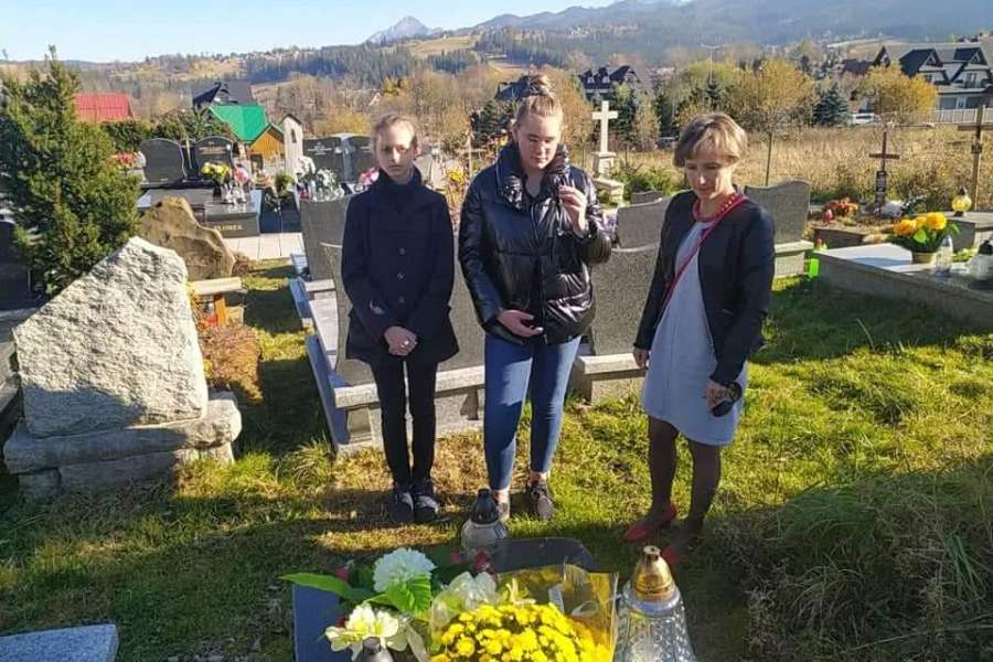 NASZA SZKOŁA  RÓWNIEŻ PAMIĘTA!