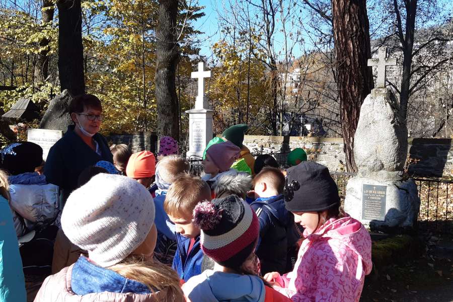 WYCIECZKA NA CMENTARZ KLAS 1 i 3