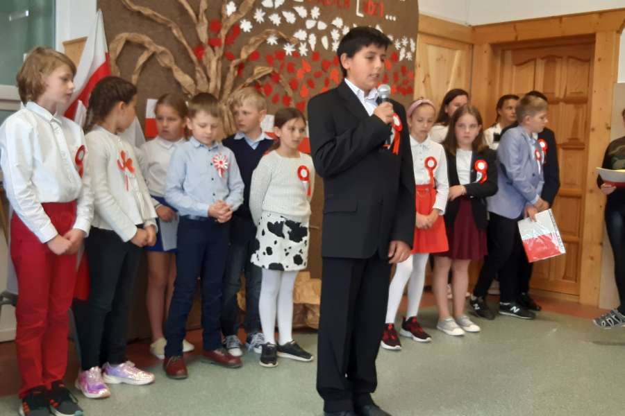 AKADEMIA Z OKAZJI 11 LISTOPADA NARODOWEGO ŚWIĘTA NIEPODLEGŁOŚCI