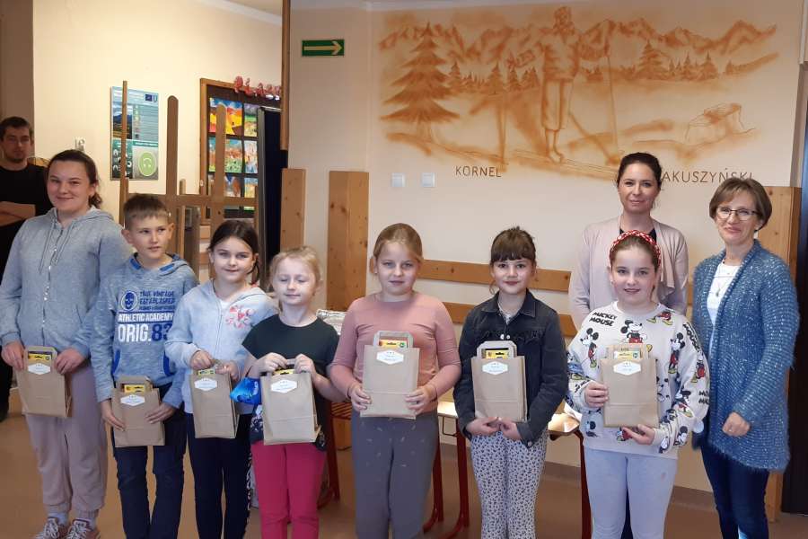 ROZDANIE NAGRÓD DLA UCZNIÓW KLAS 1-8   ZA UDZIAŁ W KONKURSACH SZKOLNYCH