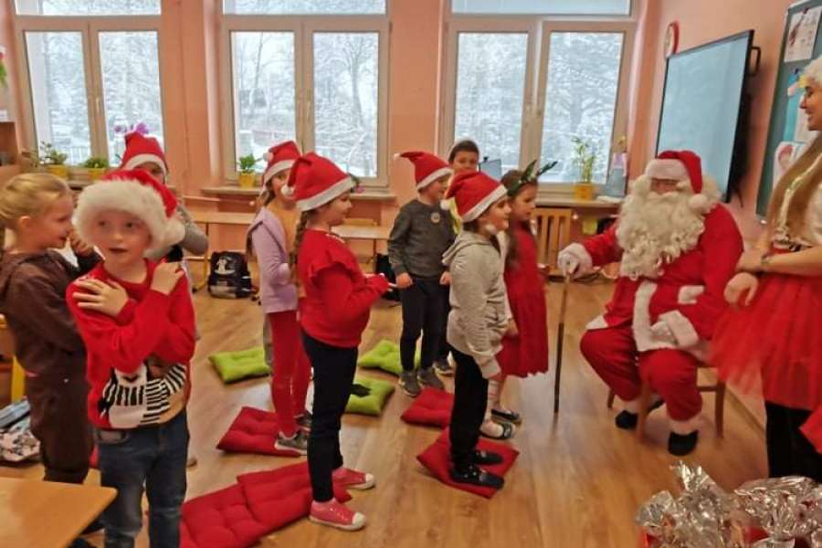 SPOTKANIE Z MIKOŁAJEM UCZNIÓW KLAS 1-321