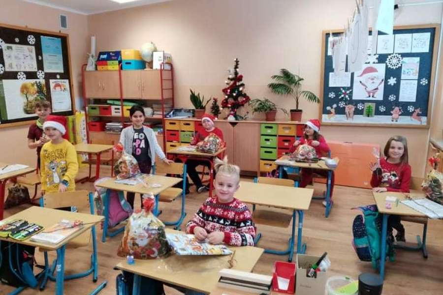 SPOTKANIE Z MIKOŁAJEM UCZNIÓW KLAS 1-321