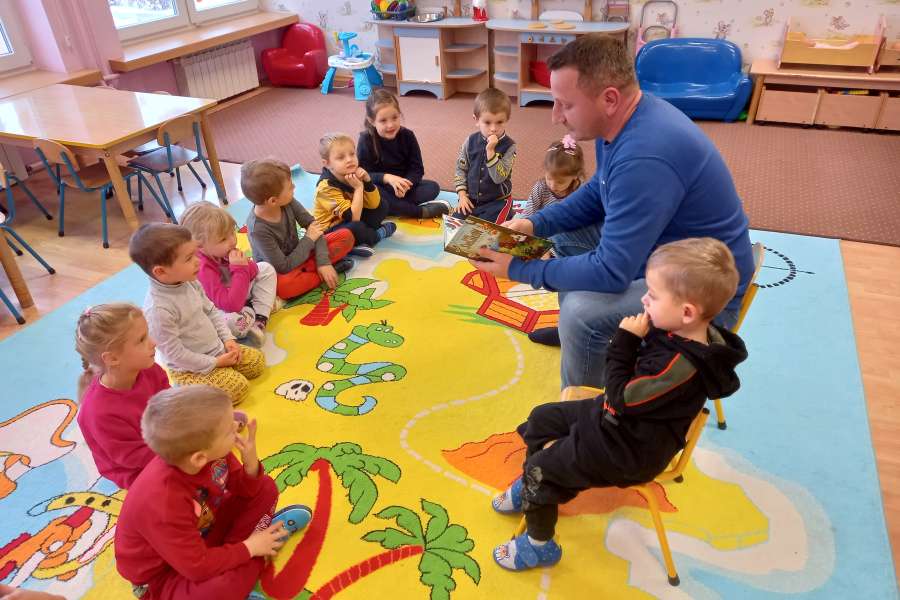 Czytanie bajki-grudzień-PP