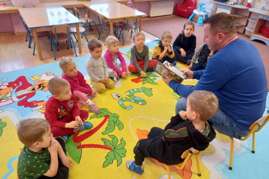 Czytanie bajki-grudzień-PP