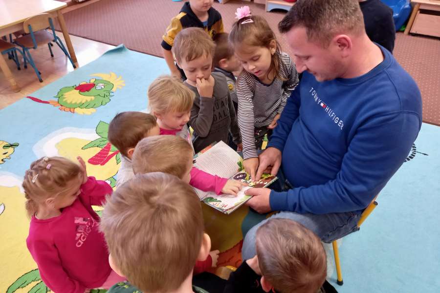 Czytanie bajki-grudzień-PP