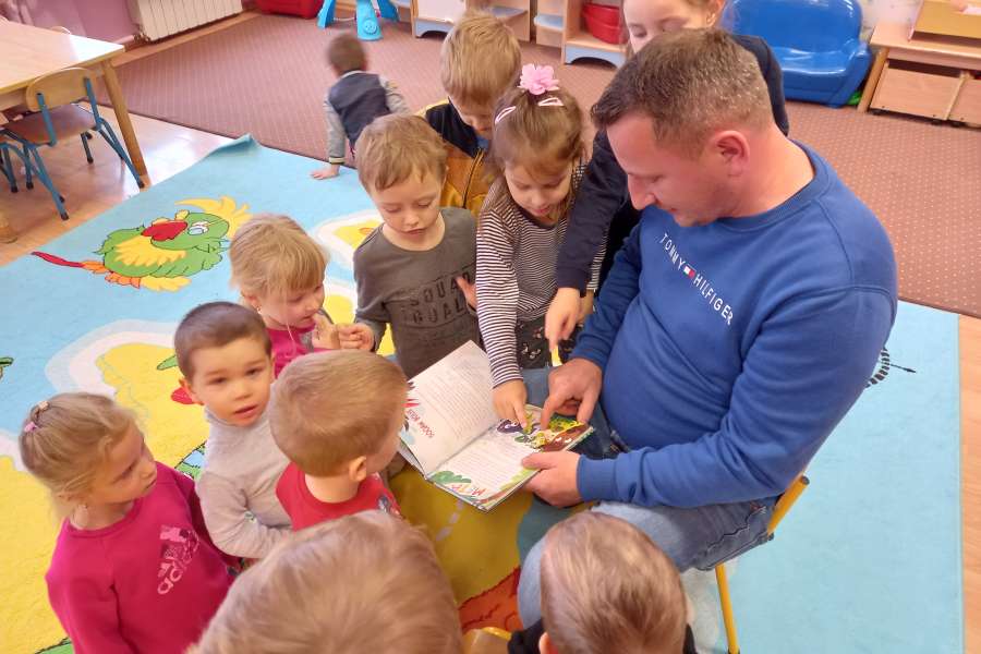 Czytanie bajki-grudzień-PP