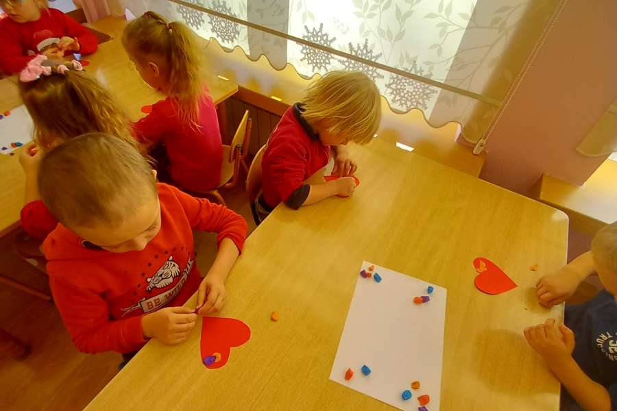 WALENTYNKI W PRZEDSZKOLU