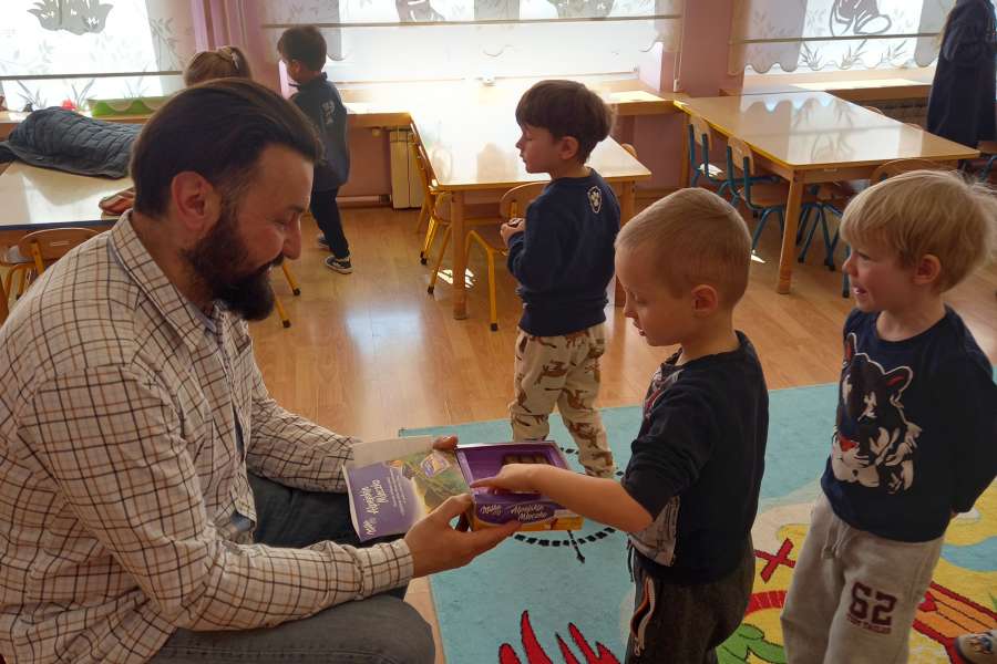 Czytanie_bajki_w_ramach_projektu_ Maly_miś-3-22