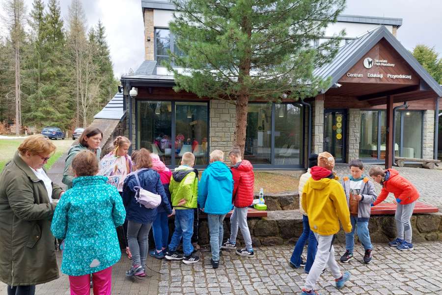 ZAJĘCIA UCZNIÓW KLASY 3 W TPN