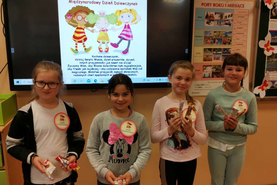 MIĘDZYNARODOWY  DZIEŃ DZIEWCZYNEK W KLASACH 1-3