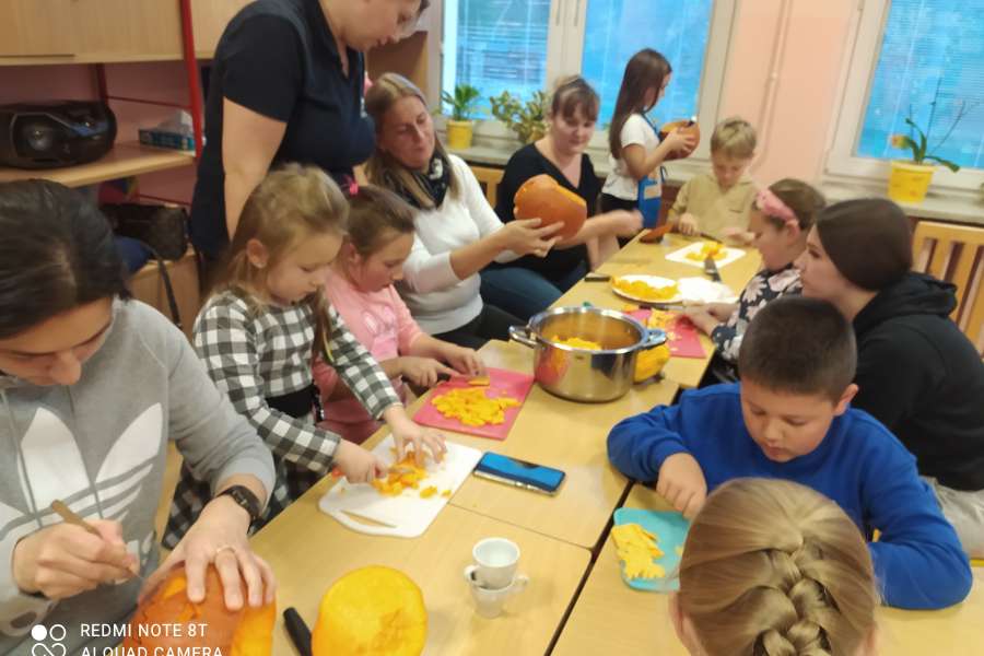 25 PAŹDZIERNIKA TO BYŁ BARDZO DYNIOWY  DZIEŃ W NASZEJ KLASIE!